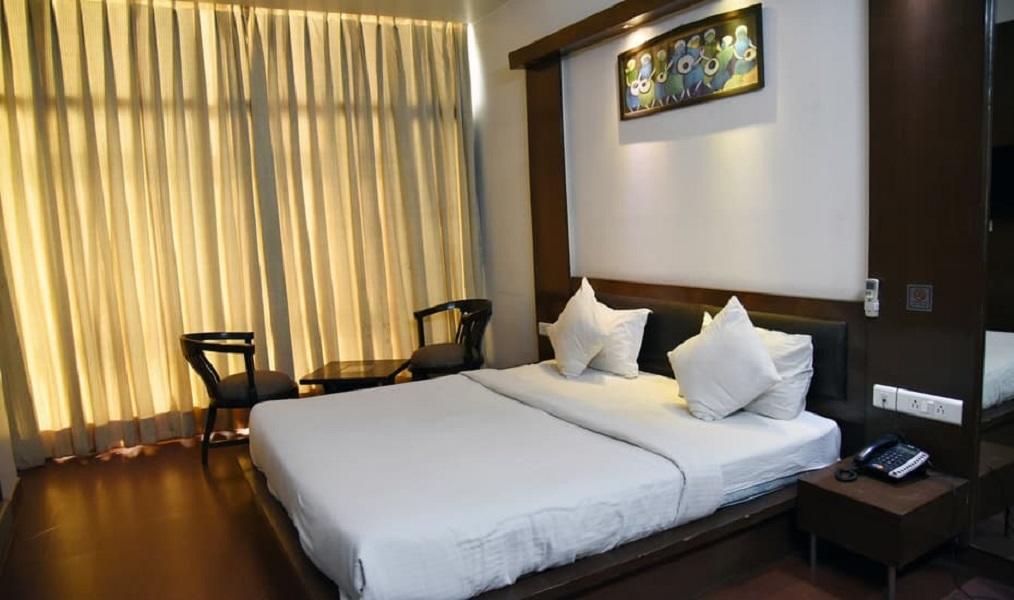 Hotel Parth Inn Ghaziabad Exterior photo