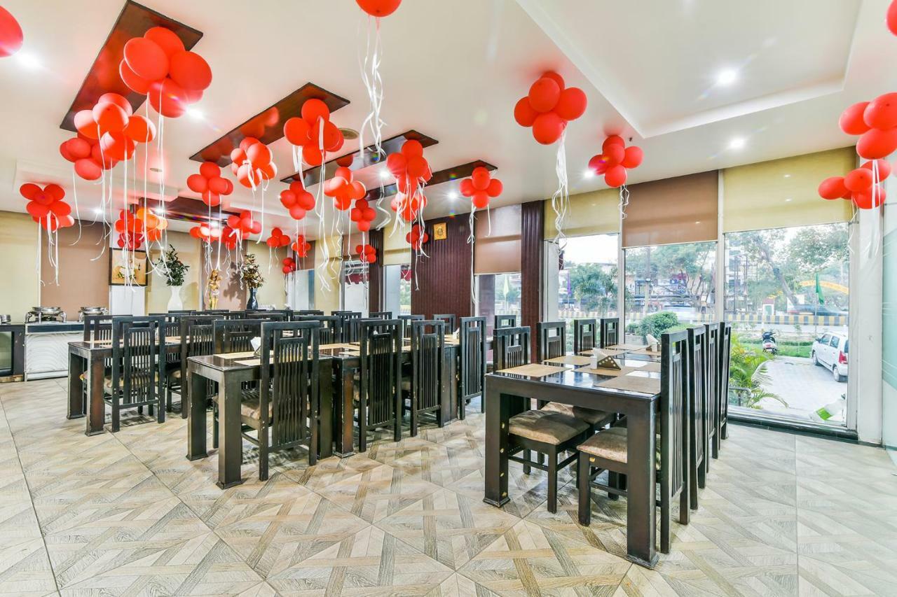 Hotel Parth Inn Ghaziabad Exterior photo
